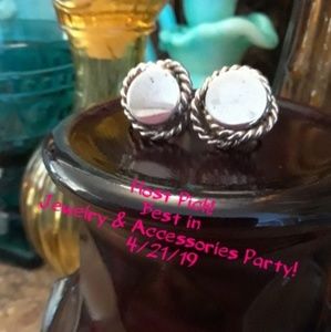 HP! VTG Screwback Twisted Knot Earrings Monet